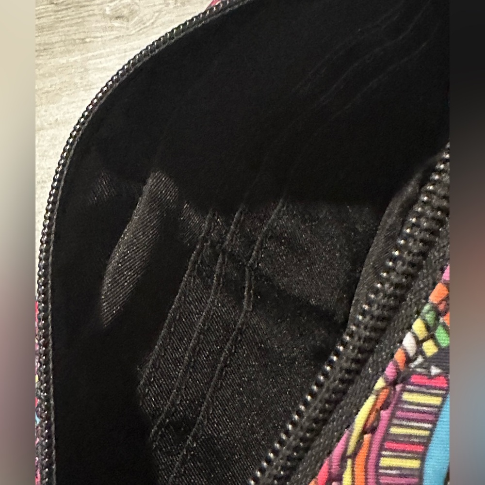 The Sak Sakroots Lodi Smartphone Crossbody Bag - Picture 3 of 8